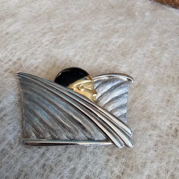 Vintage Flapper Brooch - Picture 2 of 3